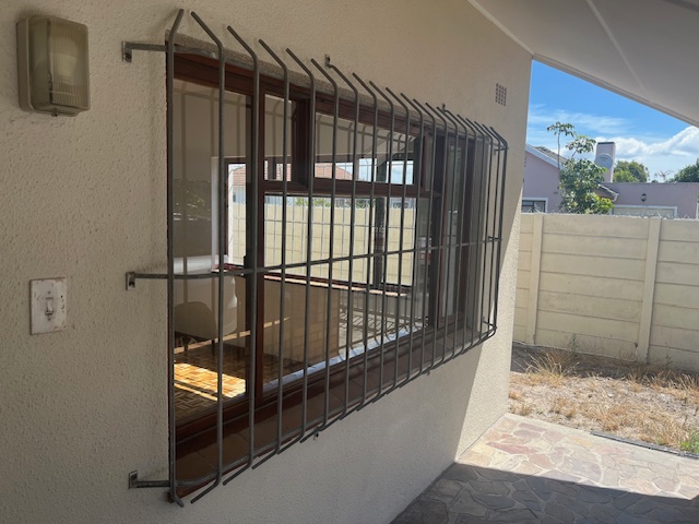 3 Bedroom Property for Sale in Glenlilly Western Cape